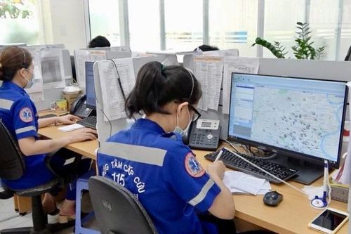 Cứu sống kịp thời hai trẻ sơ sinh nguy kịch trong tình huống sinh rớt