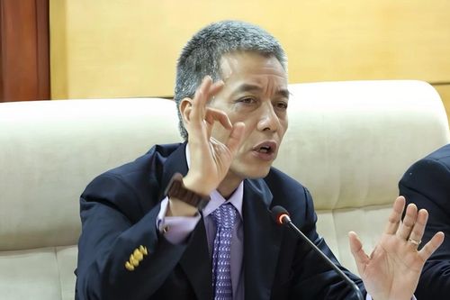 Đại sứ Bùi Thế Giang: Không có ngôn ngữ và văn hóa mẹ đẻ tốt, khó làm người Việt tốt