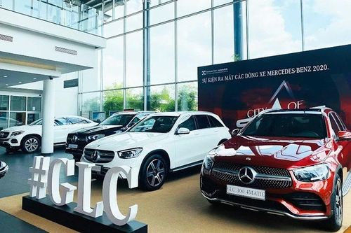 Sức mua giảm, nhiều ôtô hạng sang giảm hàng trăm triệu đồng