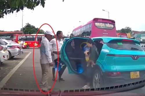 Xử phạt tài xế chặn đầu taxi, không cho đón khách ở bến xe Thái Nguyên