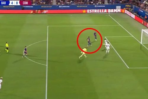 Pha bỏ lỡ ghi bàn khó tin của Rashford