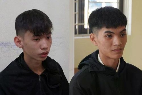 Giả danh cảnh sát cơ động, chặn người đi đường để 'làm luật'