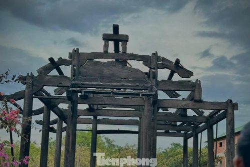 Cháy 3 nhà gỗ tiền tỷ: Chủ nhà vẫn chưa hết bàng hoàng, mất trắng tài sản