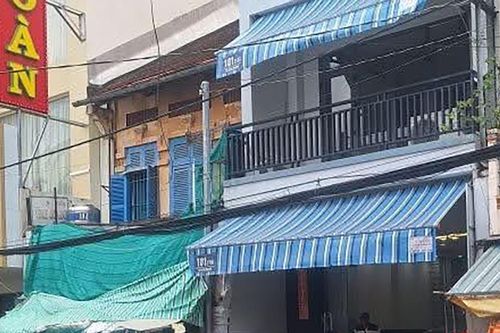 Hai vợ chồng tử vong tại nhà riêng, trên người có nhiều vết thương
