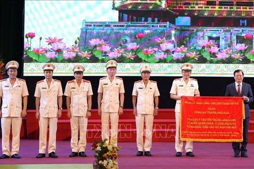 Phát huy truyền thống 'Vì nước quên thân, vì dân phục vụ'