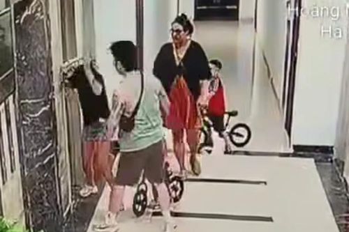 Sao họ hung hăng hung bạo thế?