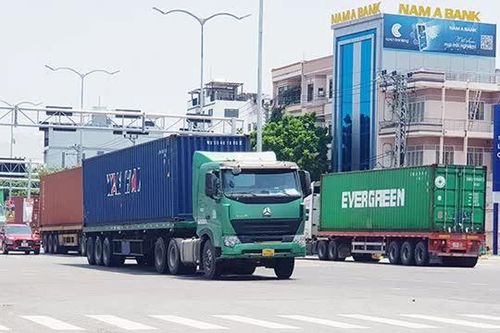 Hoạt động vận tải hàng hóa tại Đà Nẵng diễn ra sôi động