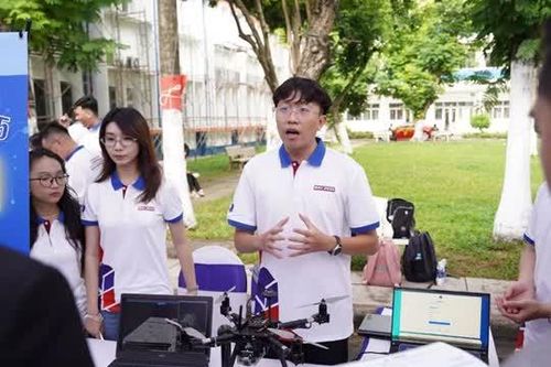 Bệ phóng Bach Khoa Innovation chắp cánh hàng trăm ý tưởng sáng tạo của giới trẻ