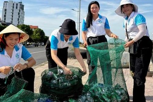 Quảng Trị: Hiệu quả mô hình 'Thu gom rác thải nhựa từ biển vào bờ'