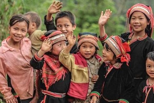 Những giải pháp tăng cường quyền tiếp cận giáo dục cho trẻ em gái dân tộc thiểu số
