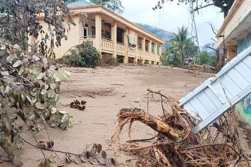 Nghệ An: Bảo đảm học sinh vùng lũ được đến trường đúng ngày khai giảng