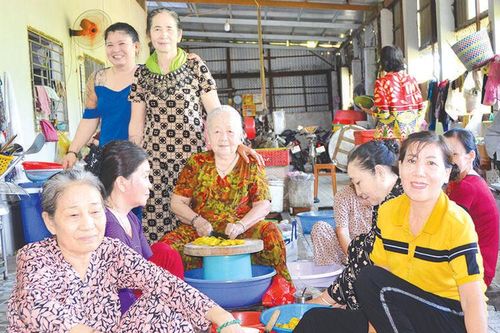Ấm lòng bếp ăn từ thiện