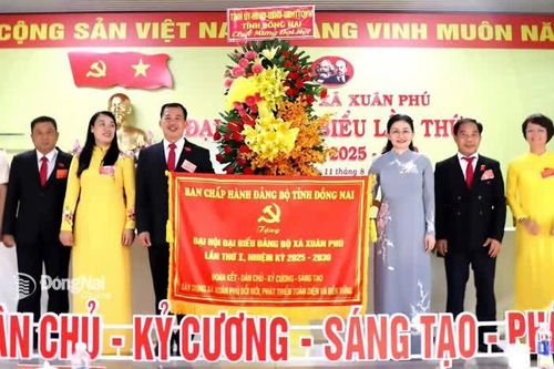 CHÀO MỪNG ĐẠI HỘI ĐẢNG BỘ CÁC CẤP, ĐẠI HỘI ĐẢNG BỘ TỈNH NHIỆM KỲ 2025-2030 VÀ ĐẠI HỘI LẦN THỨ XIV CỦA ĐẢNG Xuân Phú phấn đấu đạt xã nông thôn mới thông minh, hiện đại