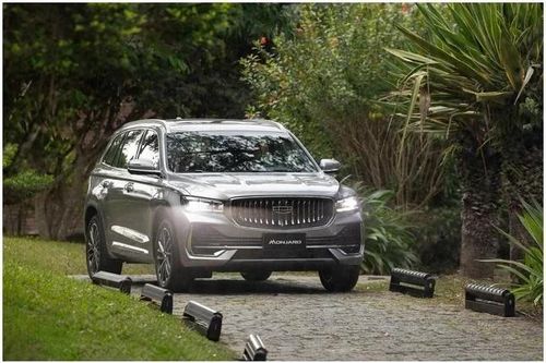 Geely Monjaro - Mẫu SUV Trung Quốc hơn 1 tỷ đồng có gì để thuyết phục người Việt?