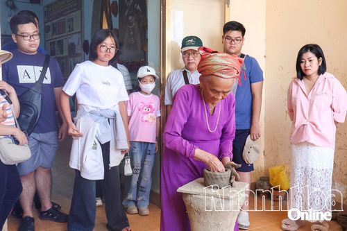 Bảo tồn, phát huy giá trị di sản gốm Chăm