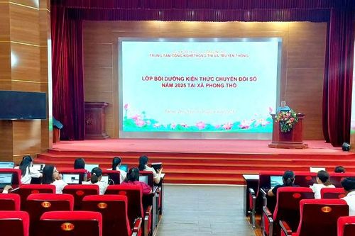 Khai mạc lớp Bồi dưỡng kiến thức chuyển đổi số năm 2025
