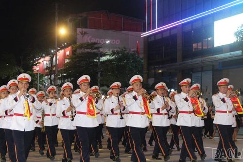 Hùng tráng lễ diễu hành biểu dương lực lượng Công an Nhân dân