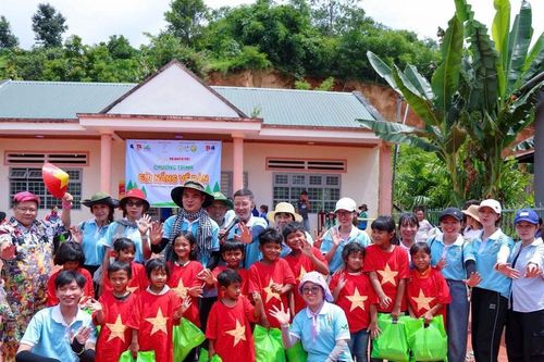 'Gửi nắng về bản' tại Đam Rông 2