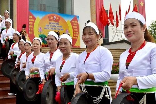 Giữ 'vật báu hồn thiêng' của người Mường giữa lòng phố thị