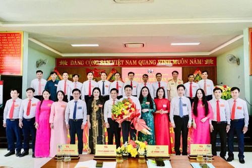 Quyết tâm xây dựng quê hương Nam Gianh ngày càng phát triển toàn diện