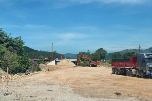 Thanh Hóa: Dự án đường giao thông 1.345 tỷ đồng ì ạch vì vướng mặt bằng