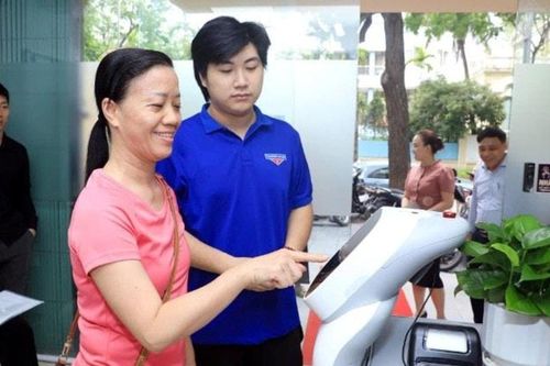 Chung vai 'gánh' việc cùng cơ sở