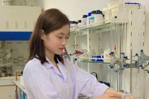 Thủ khoa Trường Đại học Dược Hà Nội: 'Quả ngọt' cho tháng ngày cố gắng