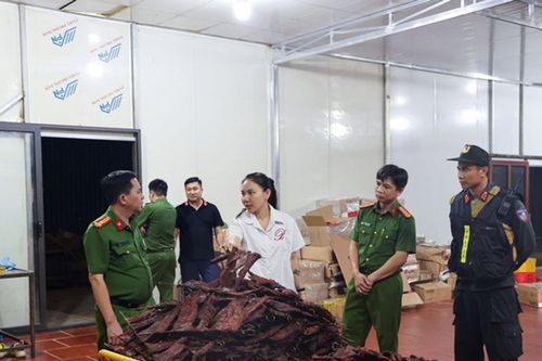 Triệt phá vụ án nhập hàng nghìn tấn thịt trâu Ấn Độ 'phù phép' thành thịt trâu khô gác bếp thương hiệu Hà Giang
