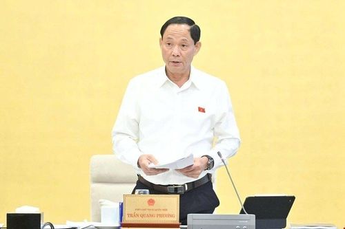Cần lộ trình, giải pháp hỗ trợ người dân khi cấm xe xăng ở Hà Nội