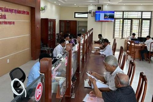 Bổ sung hướng dẫn về phụ cấp, nâng bậc lương cho cán bộ, công chức sau sắp xếp