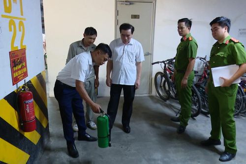 Đề phòng chập, cháy xe máy điện ở khu chung cư
