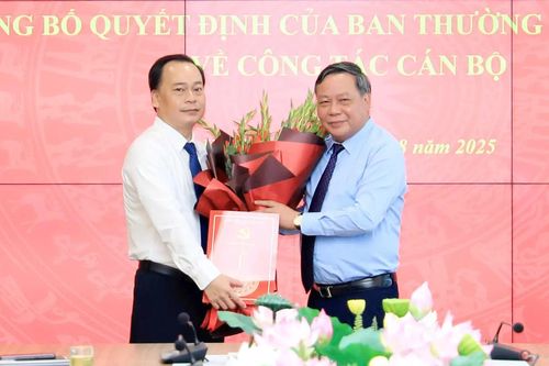 Thành ủy Hà Nội công bố quyết định nhân sự mới