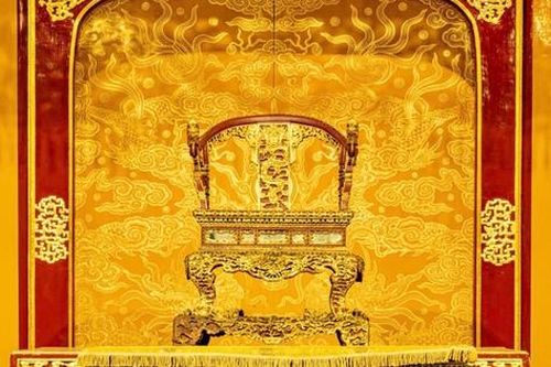 9 bước phục chế nguyên trạng Ngai vua triều Nguyễn