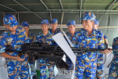 Người lính quân hàm xanh giữ bình yên nơi cửa biển