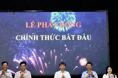 Xã Hồng Vân phát động Chiến dịch '45 ngày đêm ra quân hỗ trợ hoạt động chuyển đổi số'