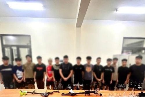 Hà Nội: Bắt giữ 15 thanh thiếu niên mang hung khí giải quyết mâu thuẫn