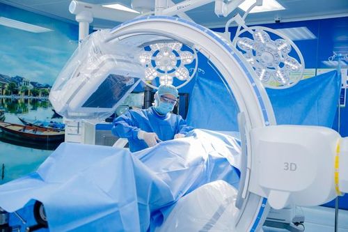 Bệnh viện Đa khoa Hồng Ngọc tiên phong ứng dụng công nghệ C-arm 3D thế hệ mới trong phẫu thuật chấn thương chỉnh hình
