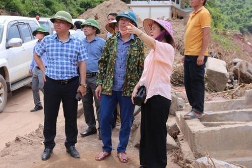 Quyết liệt khôi phục y tế vùng tâm lũ Nghệ An, đặt sức khỏe người dân lên trên hết