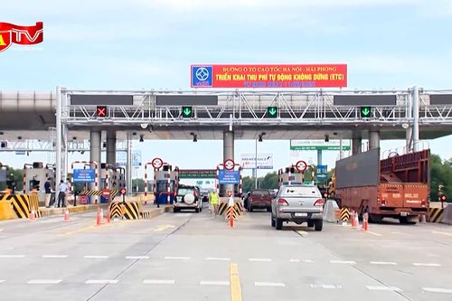Từ 1/10, xe ô tô phải chuyển sang tài khoản giao thông mới qua được qua trạm thu phí ETC