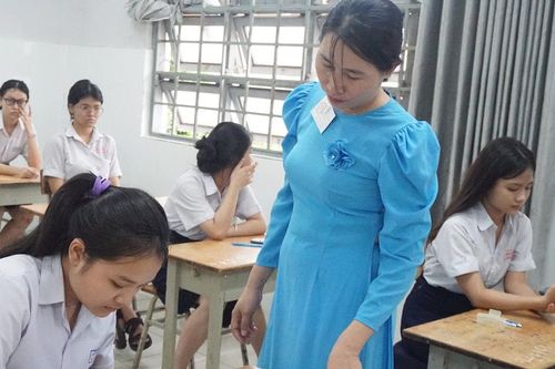TPHCM: Thiếu 5.000 giáo viên cho năm học mới