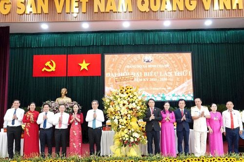 Xây dựng đội ngũ cán bộ xã hết lòng phục vụ người dân