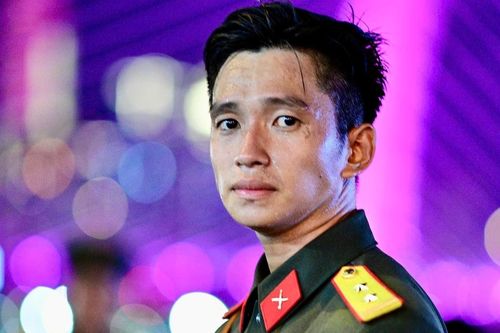 Thượng úy Lê Hoàng Hiệp xuất hiện ở Sao nhập ngũ