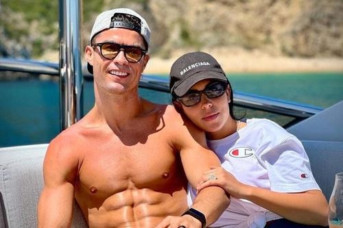 Những chuyến du lịch 'sặc mùi tiền' của Ronaldo và vợ sắp cưới