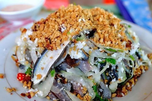 Một món gỏi khoái khẩu nhưng tiềm ẩn nhiều nguy cơ