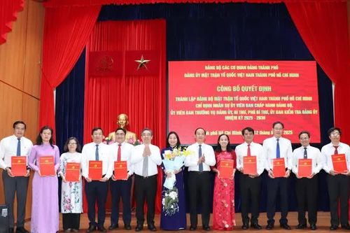 Công bố quyết định thành lập Đảng bộ Mặt trận Tổ quốc Việt Nam TP Hồ Chí Minh