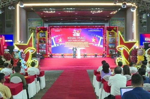 Khai mạc Đợt phim kỷ niệm 80 năm Cách mạng Tháng Tám và Quốc khánh 2/9 tại Đắk Lắk