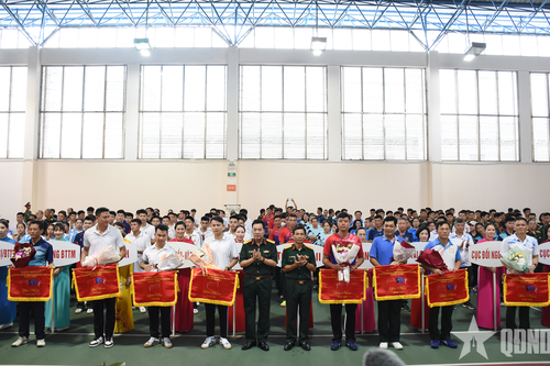 Khai mạc Giải thể thao chào mừng kỷ niệm 80 năm Ngày truyền thống Bộ Tổng Tham mưu