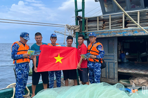 Hải đoàn 11 (Bộ tư lệnh Vùng Cảnh sát biển 1): Đẩy mạnh đợt cao điểm chống khai thác hải sản bất hợp pháp