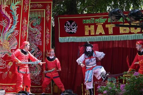Hát bội 'chạm' tới người trẻ