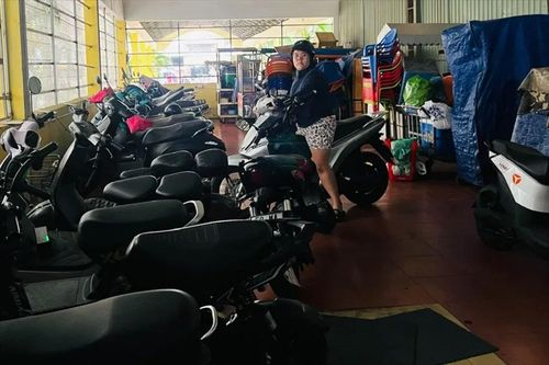 Cư dân thấp thỏm vì xe điện trong hầm chung cư